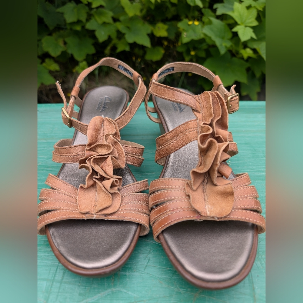 Clarks  Bendable Tan Sandals with Elegant Ruffle Design